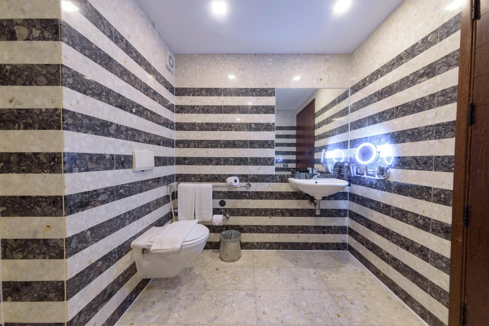 ホテル ロイヤル チューリップ ブラジリア アルボラーダ 部屋 写真 Bathroom